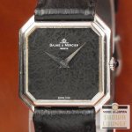 画像1: ボーム&メルシェ 18KWG 金無垢 1970年代頃の手巻き時計 黒文字盤 2針 サファイアリューズ ボーイズサイズ ステップドベゼルの角型 BAUME&MERCIER WATCH (1)